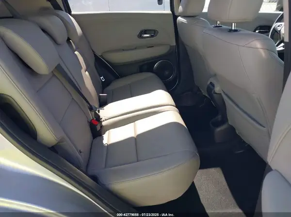 3CZRU5H79JM701039 2018 HONDA HR-V - Image 8