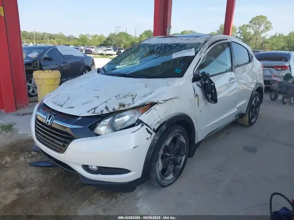 3CZRU5H79JM712882 2018 HONDA HR-V - Image 2