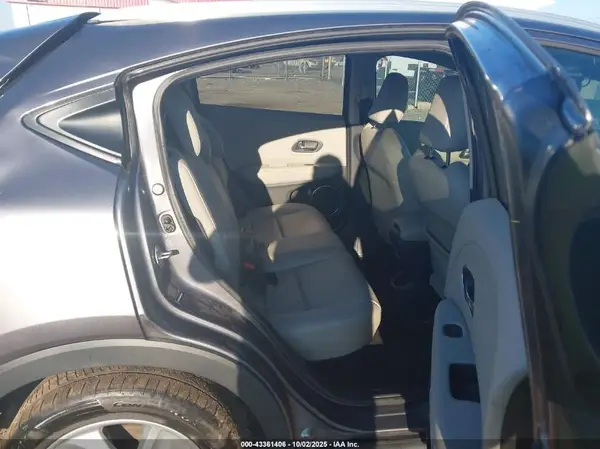 3CZRU5H79KM705786 2019 HONDA HR-V - Image 8