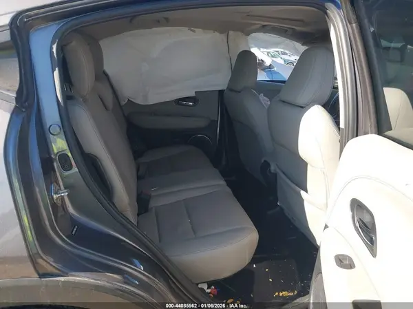 3CZRU5H79KM712267 2019 HONDA HR-V - Image 8