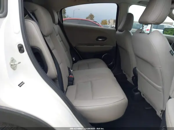 3CZRU5H79KM721924 2019 HONDA HR-V - Image 8
