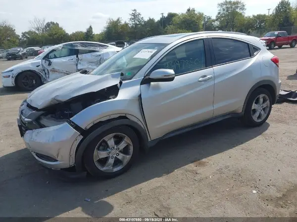 3CZRU5H7XGM717064 2016 HONDA HR-V - Image 2