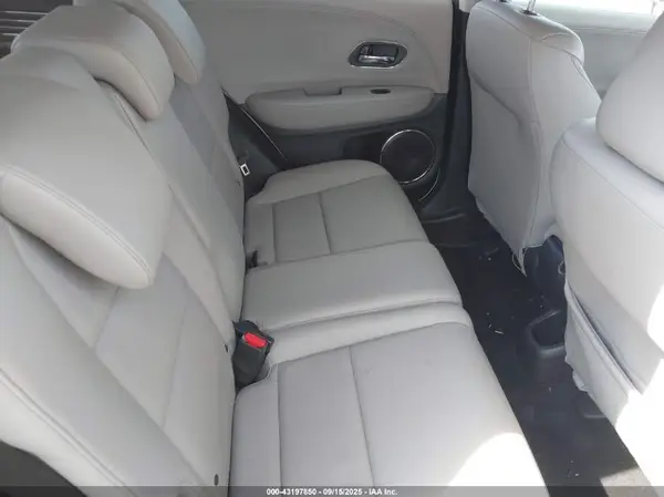 3CZRU5H7XGM717064 2016 HONDA HR-V - Image 8