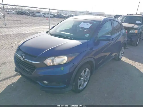 3CZRU5H7XHM715431 2017 HONDA HR-V - Image 2