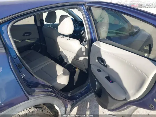 3CZRU5H7XHM715431 2017 HONDA HR-V - Image 8