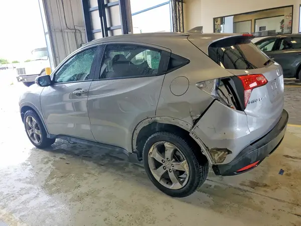 3CZRU5H7XHM723223 2017 HONDA HR-V - Image 2