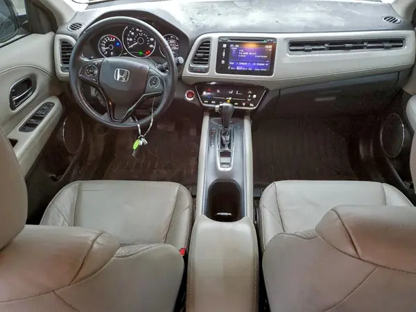3CZRU5H7XJM705200 2018 HONDA HR-V - Image 8