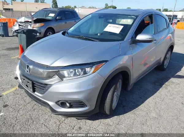 3CZRU5H7XKM708020 2019 HONDA HR-V - Image 2