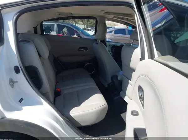 3CZRU5H7XKM715761 2019 HONDA HR-V - Image 8