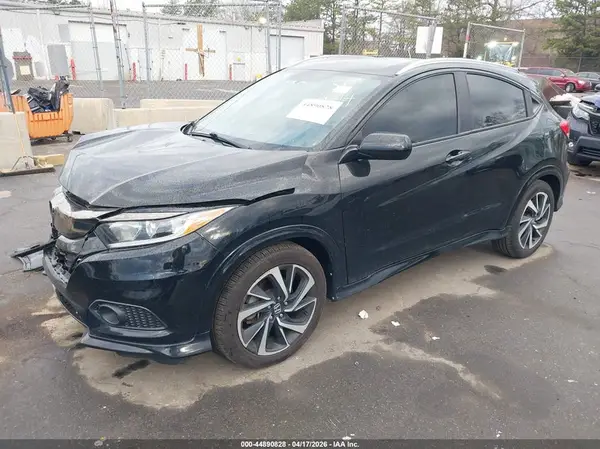 3CZRU6H10KG708821 2019 HONDA HR-V - Image 2