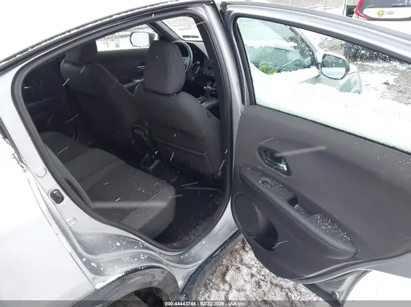 3CZRU6H10KG711198 2019 HONDA HR-V - Image 8