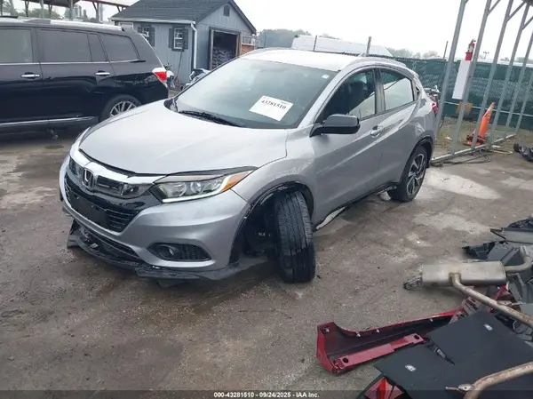 3CZRU6H10KG715106 2019 HONDA HR-V - Image 2