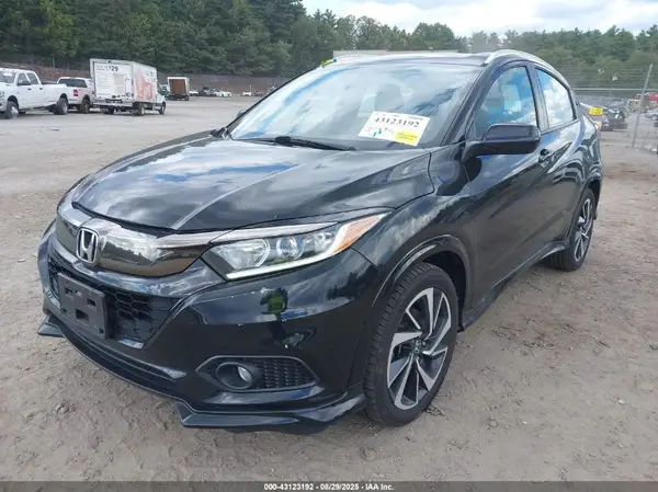 3CZRU6H10KG732794 2019 HONDA HR-V - Image 2