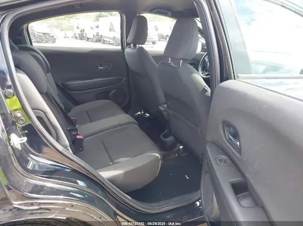 3CZRU6H10KG732794 2019 HONDA HR-V - Image 8