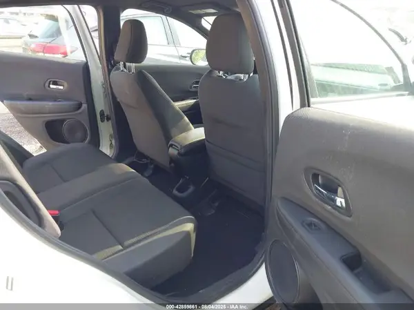 3CZRU6H10KM702924 2019 HONDA HR-V - Image 8