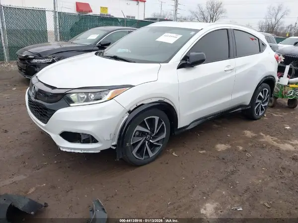 3CZRU6H10KM729363 2019 HONDA HR-V - Image 2