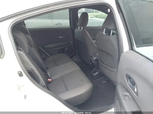 3CZRU6H10KM729363 2019 HONDA HR-V - Image 8