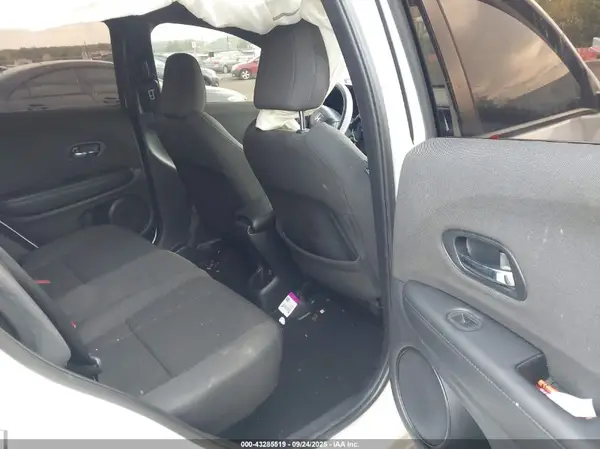 3CZRU6H10KM734062 2019 HONDA HR-V - Image 8