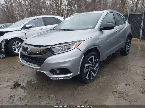 3CZRU6H10KM734921 2019 HONDA HR-V - Image 2