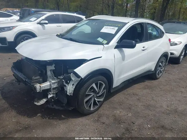 3CZRU6H10KM740427 2019 HONDA HR-V - Image 2