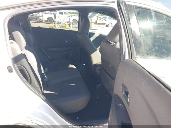 3CZRU6H10MM723355 2021 HONDA HR-V - Image 8