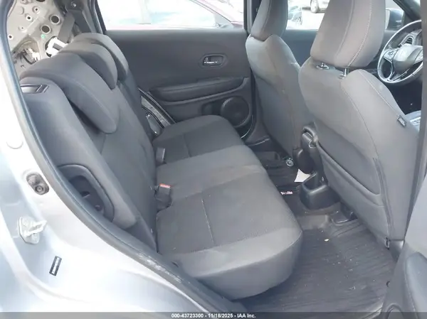 3CZRU6H11KG705779 2019 HONDA HR-V - Image 8