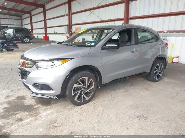 3CZRU6H11LM732032 2020 HONDA HR-V - Image 2