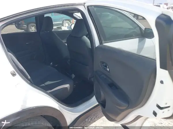 3CZRU6H11MM727513 2021 HONDA HR-V - Image 8