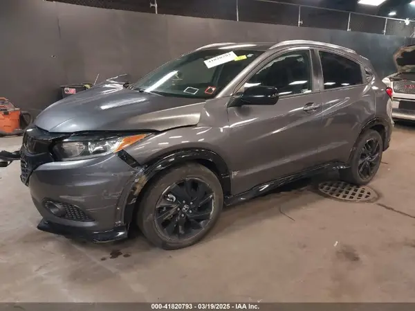 3CZRU6H11MM740973 2021 HONDA HR-V - Image 2
