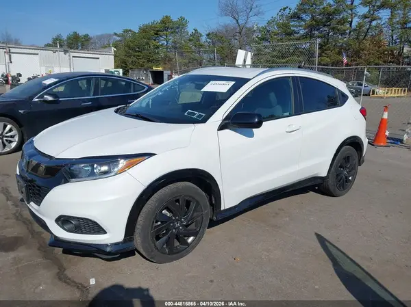 3CZRU6H11MM754677 2021 HONDA HR-V - Image 2