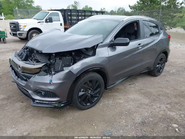 3CZRU6H11NM711569 2022 HONDA HR-V - Image 2