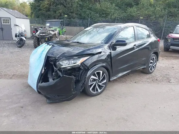 3CZRU6H12KG708965 2019 HONDA HR-V - Image 2
