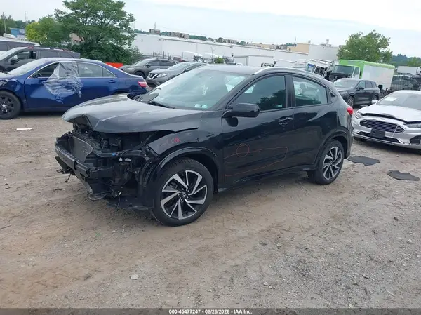 3CZRU6H12KG719190 2019 HONDA HR-V - Image 2