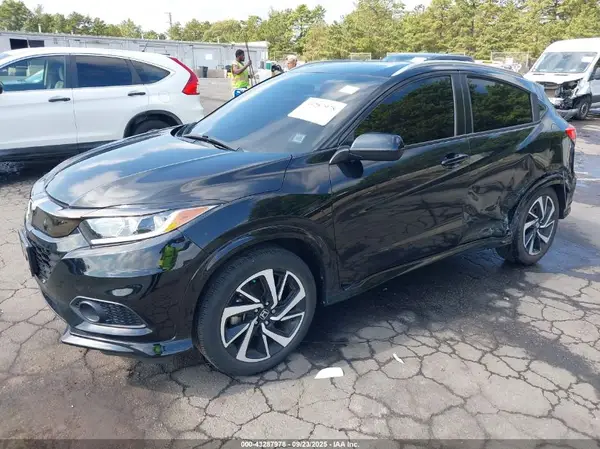 3CZRU6H12KG726799 2019 HONDA HR-V - Image 2
