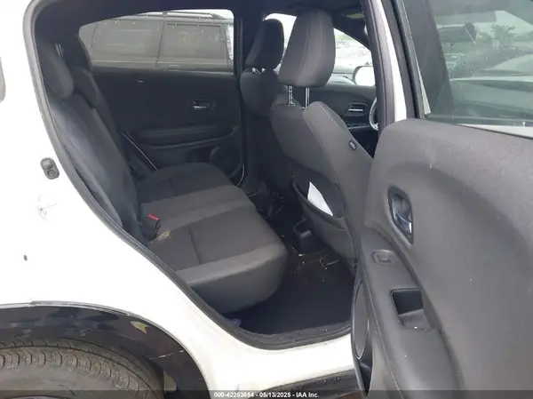 3CZRU6H12MM721137 2021 HONDA HR-V - Image 8