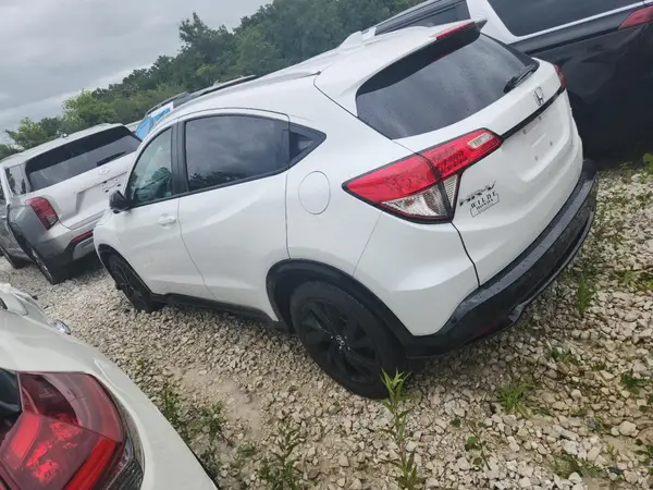 3CZRU6H12MM734230 2021 HONDA HR-V - Image 2