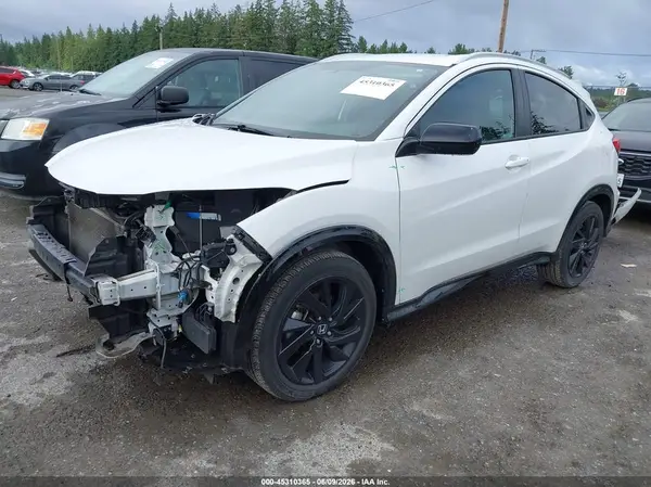 3CZRU6H12MM736897 2021 HONDA HR-V - Image 2
