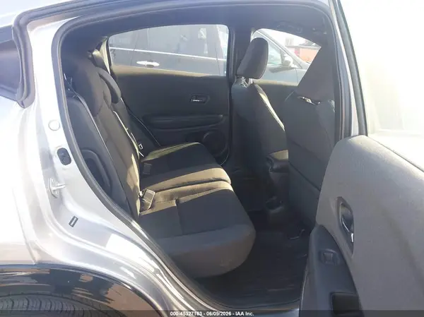 3CZRU6H13KG702057 2019 HONDA HR-V - Image 8