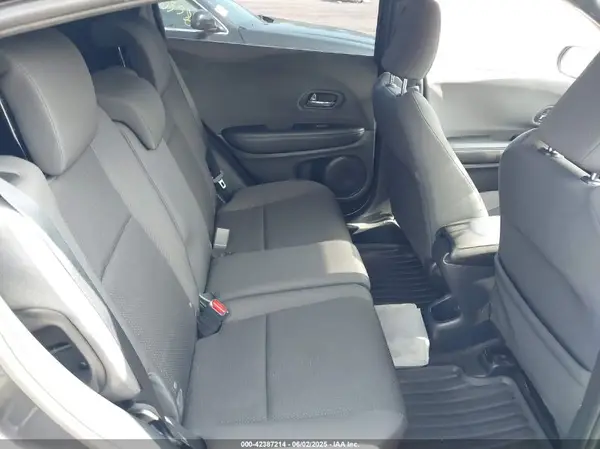 3CZRU6H13KG705072 2019 HONDA HR-V - Image 8
