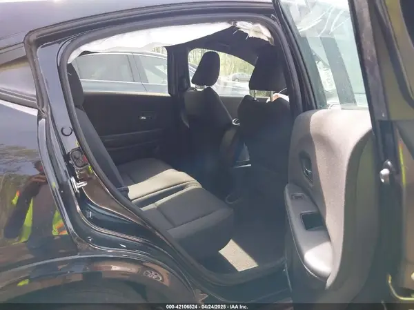 3CZRU6H13KG710885 2019 HONDA HR-V - Image 8