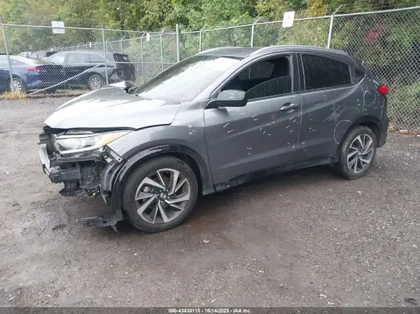 3CZRU6H13KG714922 2019 HONDA HR-V - Image 2
