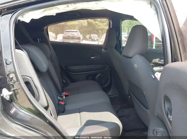 3CZRU6H13KG714998 2019 HONDA HR-V - Image 8