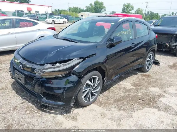 3CZRU6H13KG715827 2019 HONDA HR-V - Image 2