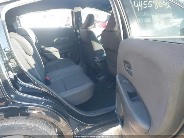 3CZRU6H13KG715830 2019 HONDA HR-V - Image 8