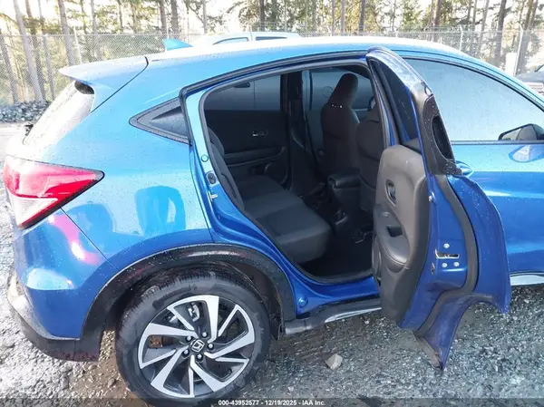 3CZRU6H13KG716203 2019 HONDA HR-V - Image 8