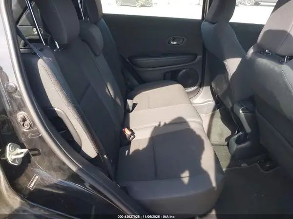 3CZRU6H13KG717528 2019 HONDA HR-V - Image 8