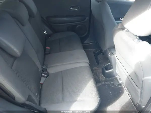 3CZRU6H13KG718064 2019 HONDA HR-V - Image 8