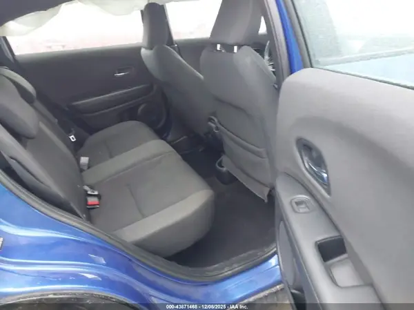 3CZRU6H13KG718078 2019 HONDA HR-V - Image 8