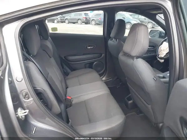 3CZRU6H13KG728156 2019 HONDA HR-V - Image 8