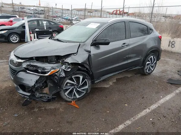 3CZRU6H13KG728738 2019 HONDA HR-V - Image 2